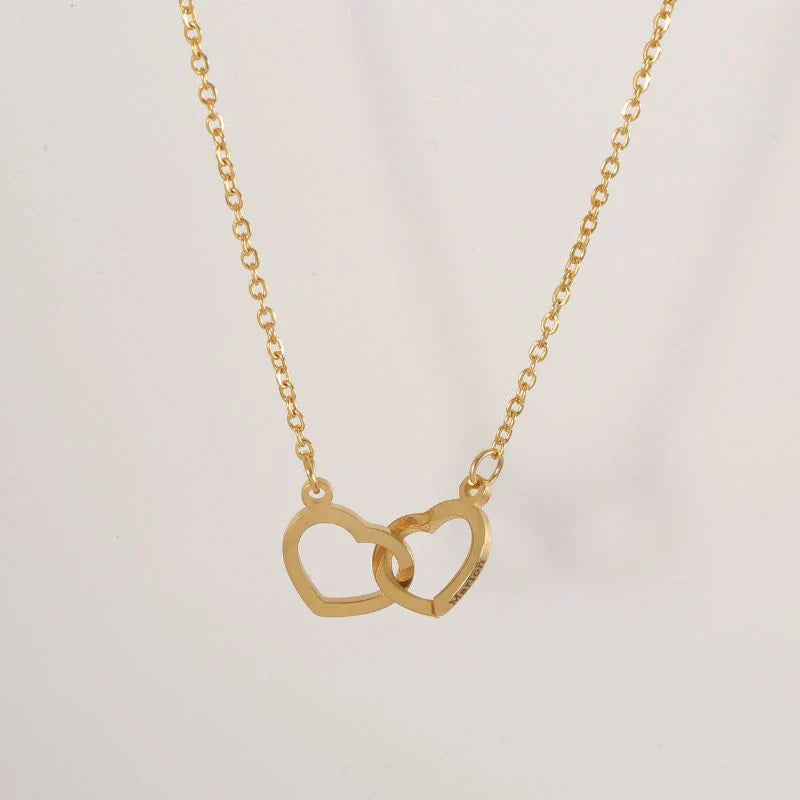 Coffret Rose Éternelle & Collier Gravé – Un souvenir pour toujours